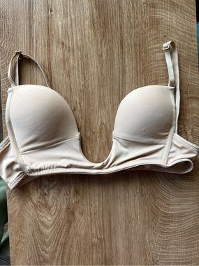 Low cut Push-Up Bra in Nude small/32b